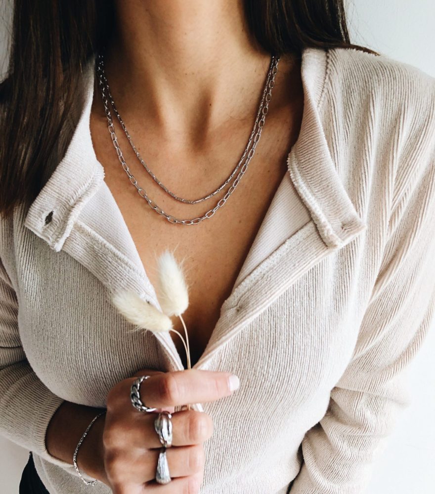 Colar Izae Malha Rectangular em Prata