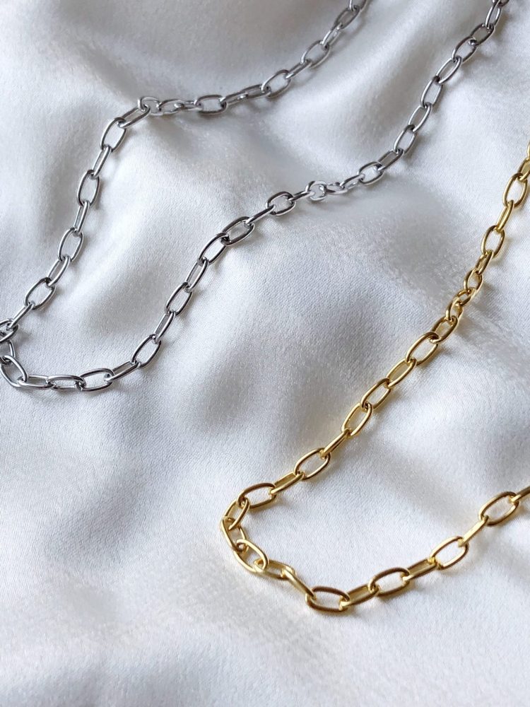 Colar Izae Malha Rectangular em Prata