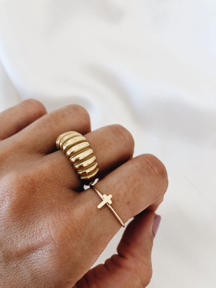 Anel em Aço Dourado Croissant Grande