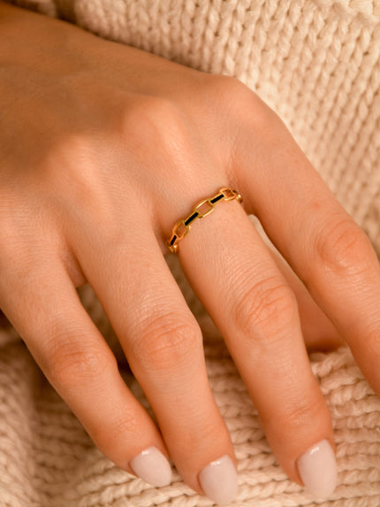 Anel em Aço Dourado Ajustável com Malha Preta