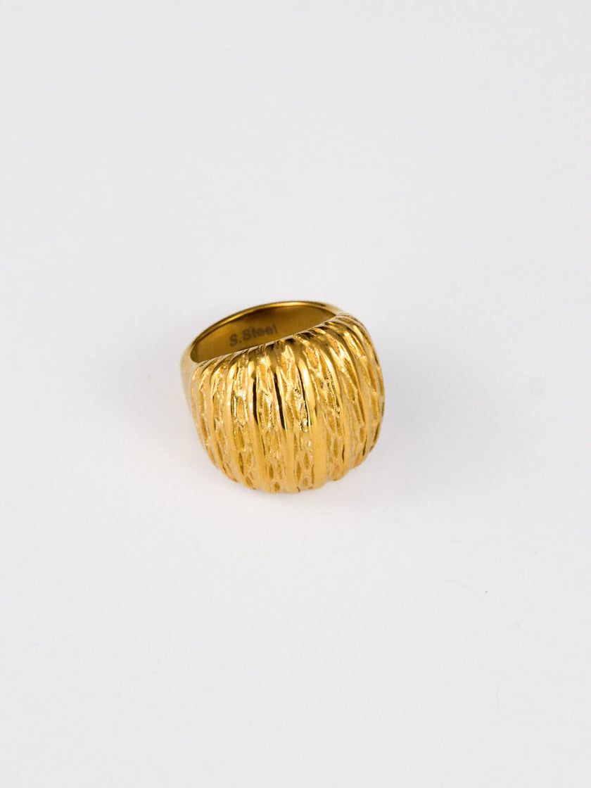 Anel em Aço Dourado Robusto