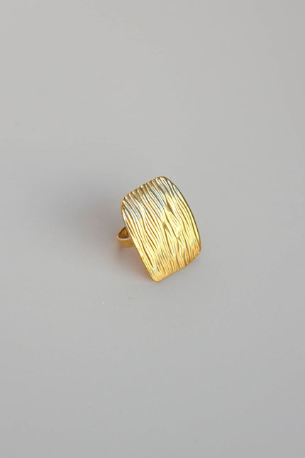 Anel em Aço Dourado Robusto Rectangular Trabalhado