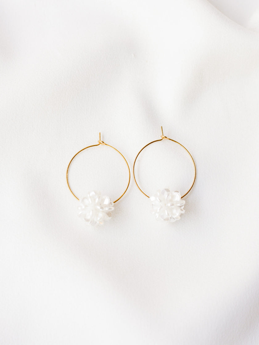 Argolas em Aço Grandes com Pendente Branco Redondo