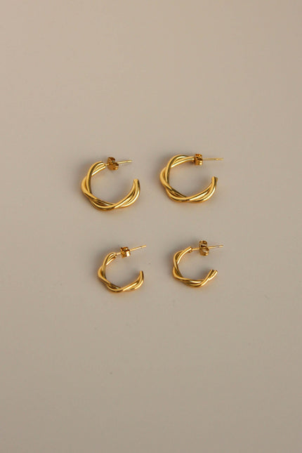 Argolas em Aço Torcidas Douradas ou Prateadas