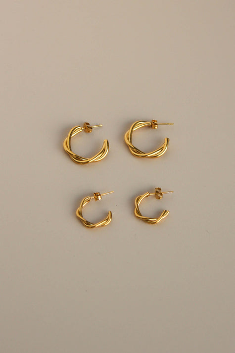 Argolas em Aço Torcidas Douradas ou Prateadas