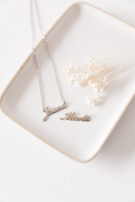 Colar em Aço Prateado com Nome