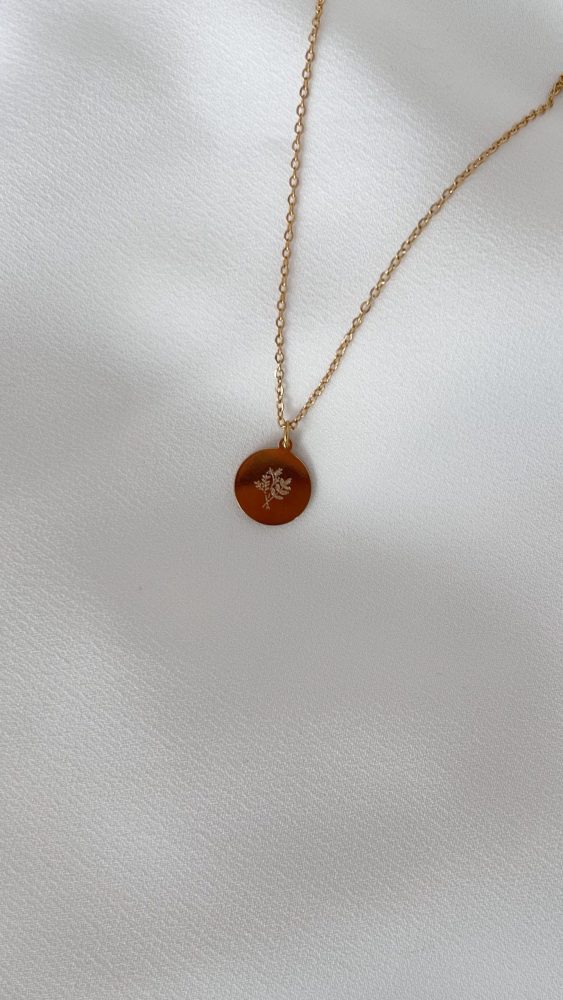 Colar em Aço Dupla Gravura com Silhueta Feminina de Frente