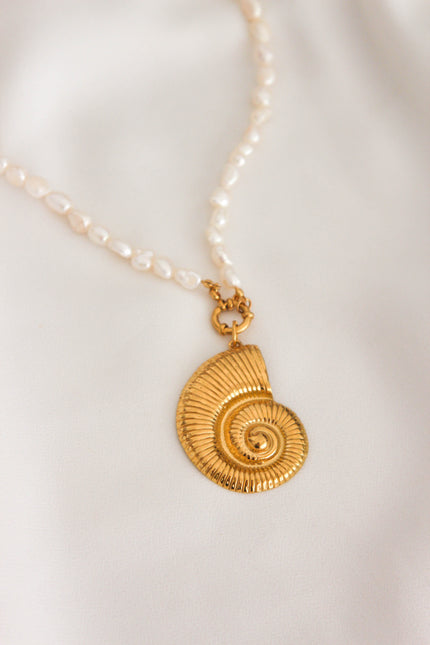 Colar com Pérolas Naturais 2 em 1 com Concha Caracol Removível