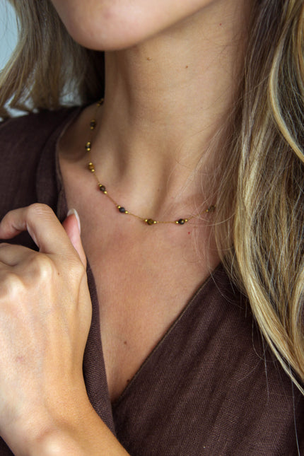 Colar de Pedras Naturais Castanhas Pequeninas