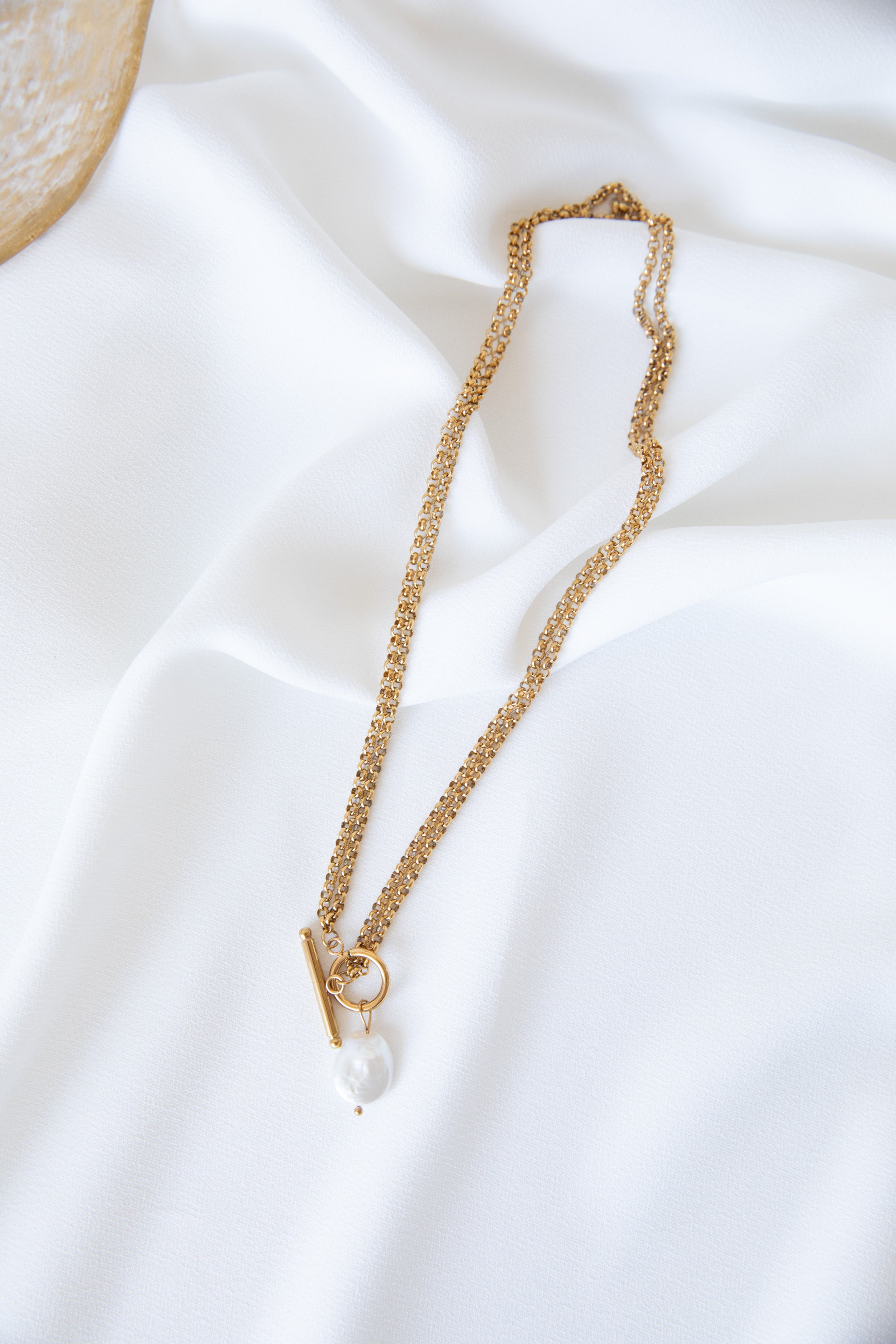 Double Gold Plated Steel Necklace with Freshwater Pearl