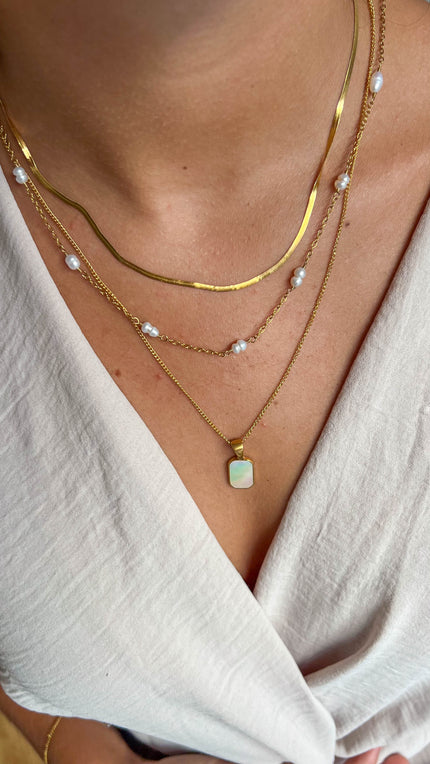 Conjunto de 3 Colares Dourados em Aço