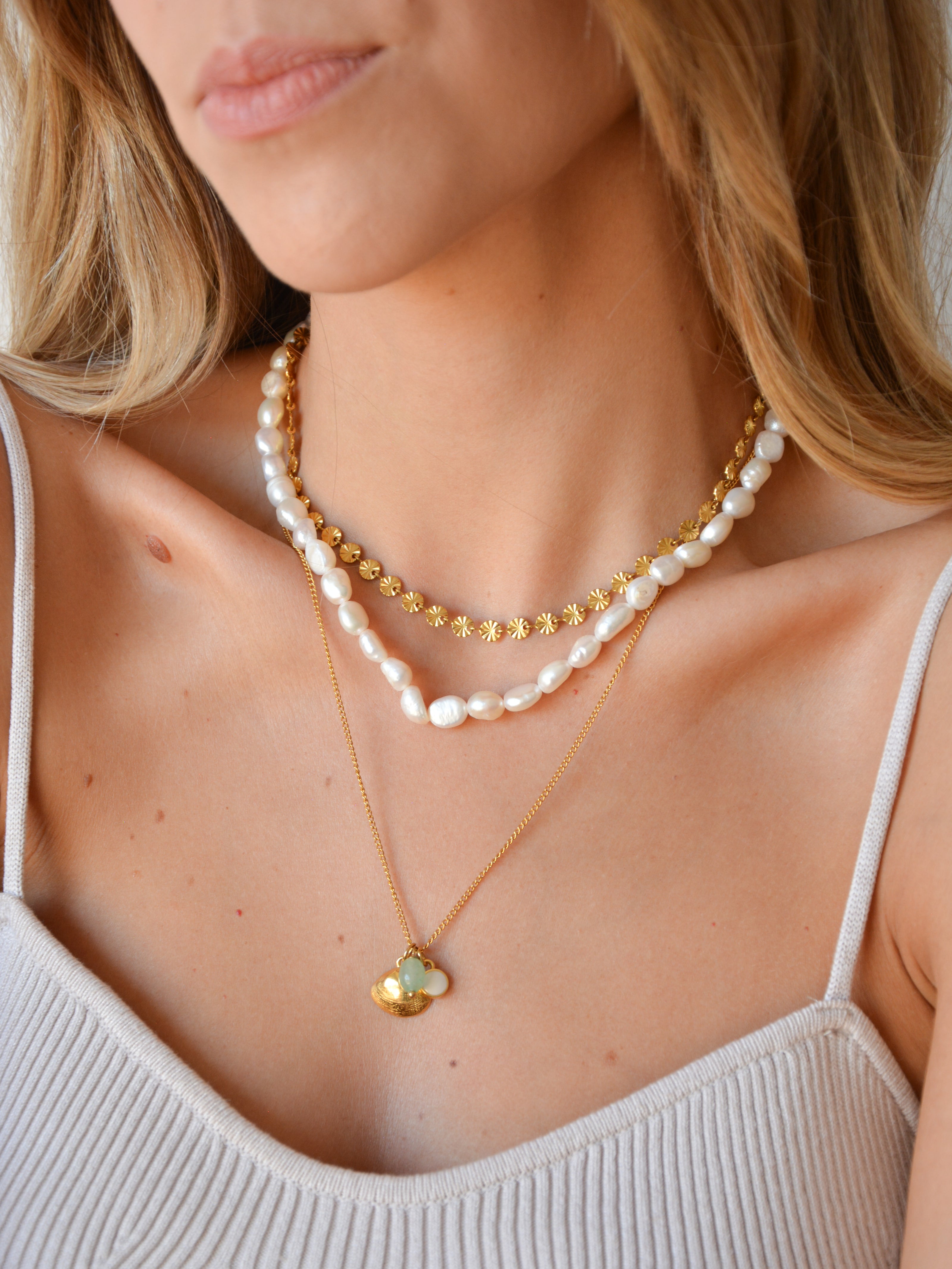 Short Gold Plated Steel Necklace with Freshwater Pearls