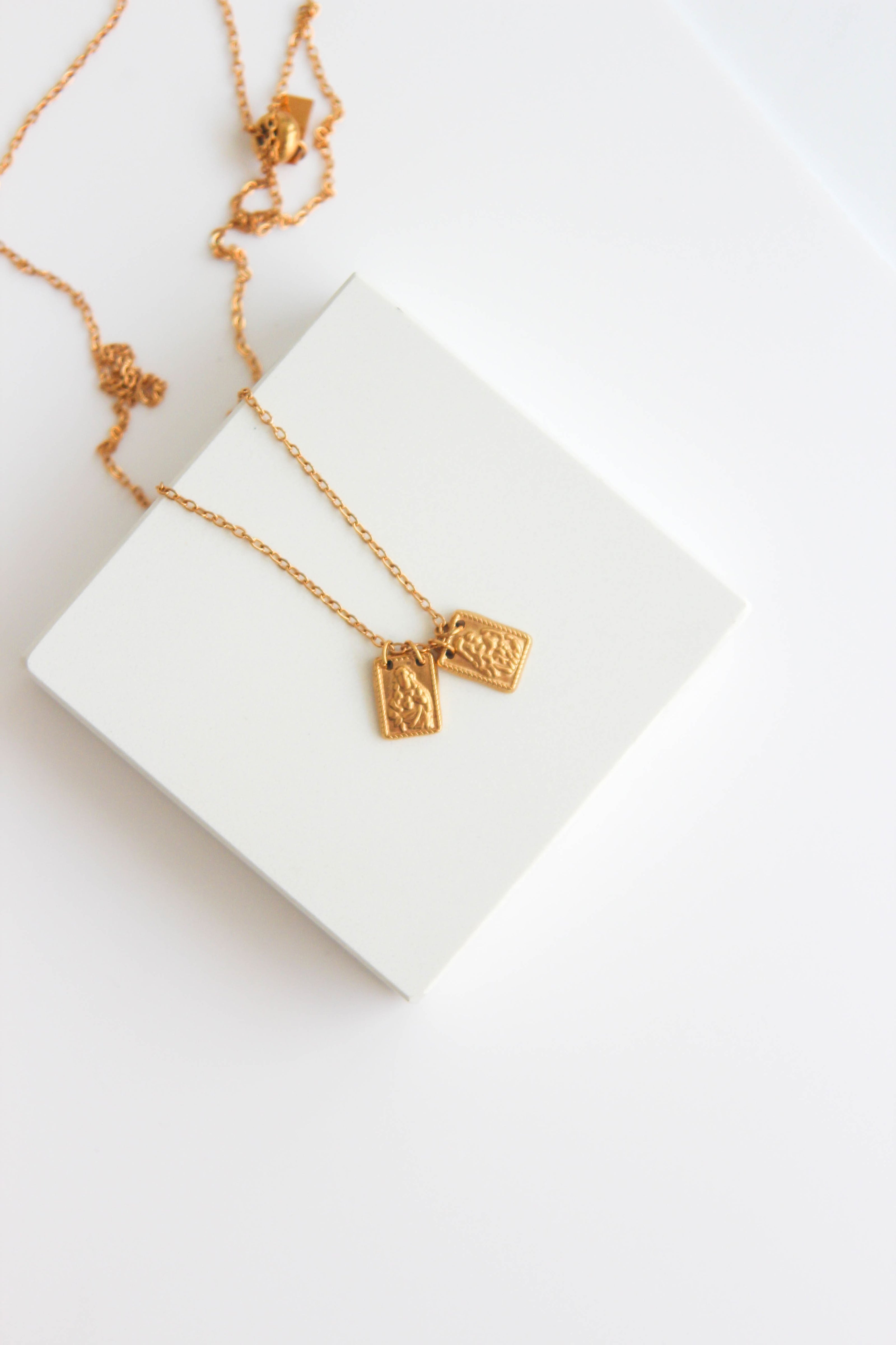 Escapulário em Aço 3 em 1 com Medalhas Pequeninas