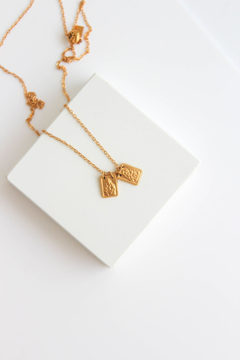 Escapulário em Aço 3 em 1 com Medalhas Pequeninas