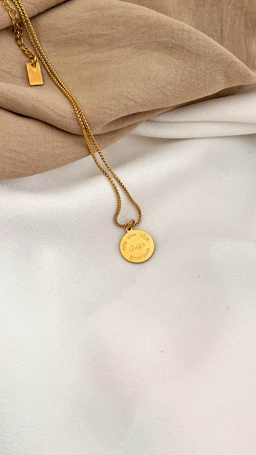 Colar em Aço com Medalha Personalizada | Gravação de Dados do Bebé