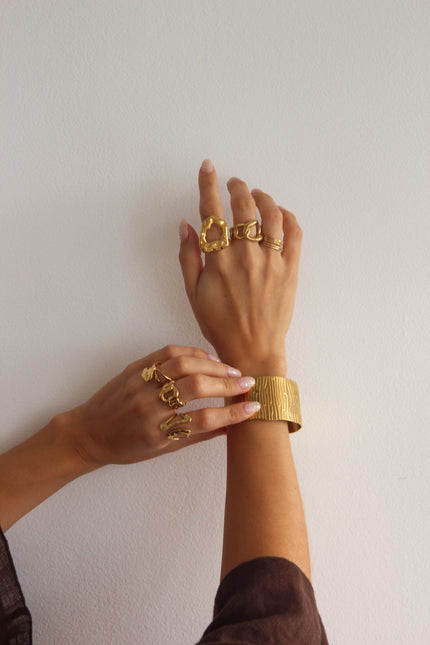 Pulseira em Aço Dourada ou Prateada Statement