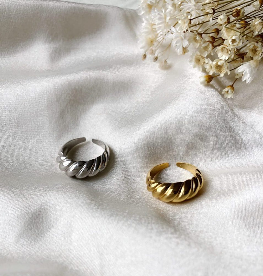 Meissa Traced Ring in Silver