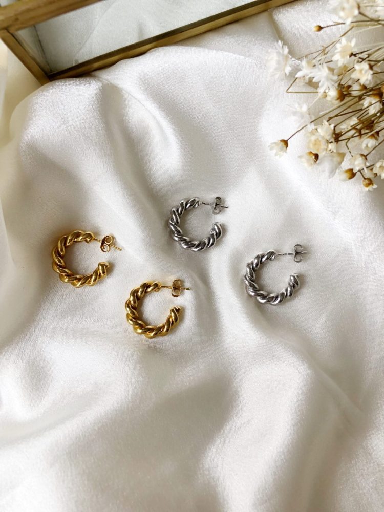 Argolas Sarin Entrelaçadas em Prata