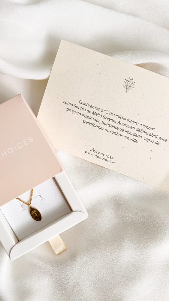 colar com cravo liberdade