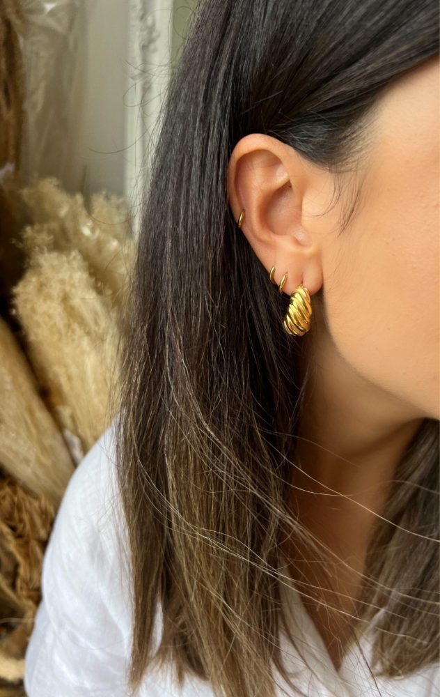 Argolas em Aço Douradas Simples com Vários Tamanhos