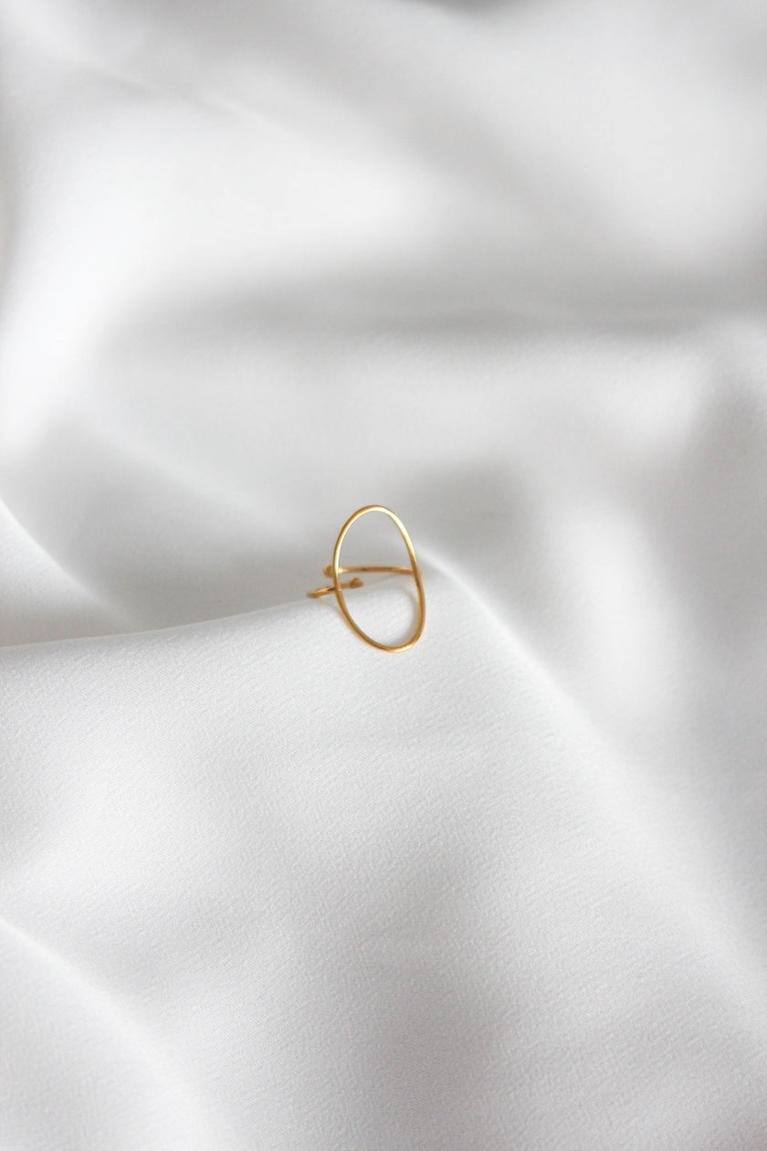 Anel em Aço Dourado Grande Oval