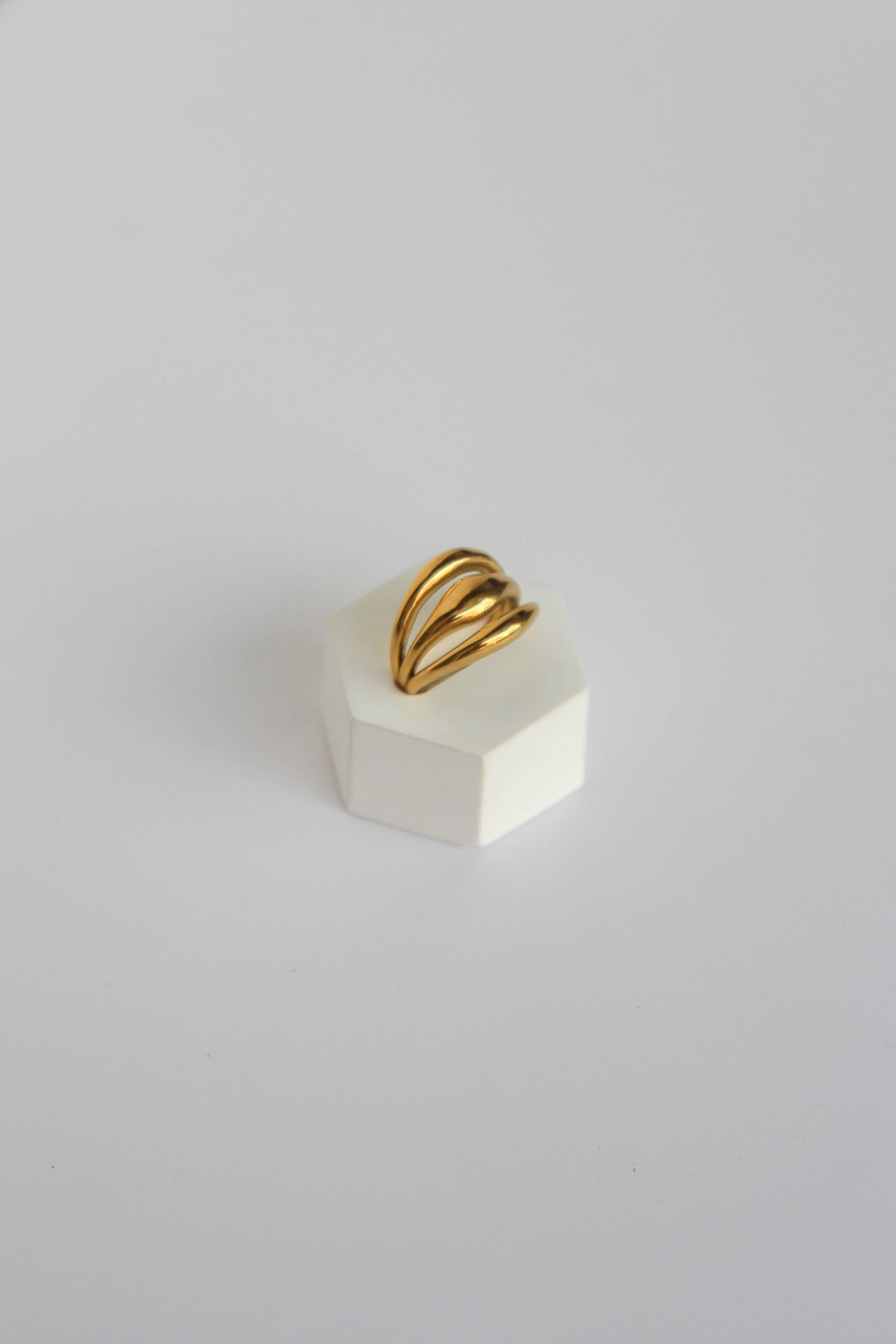 Anel em Aço Dourado Robusto Triplo
