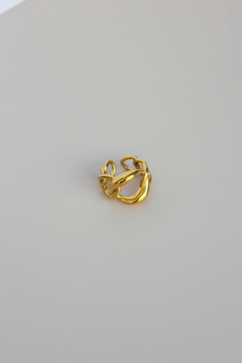 Anel em Aço Dourado Robusto com Malha Larga