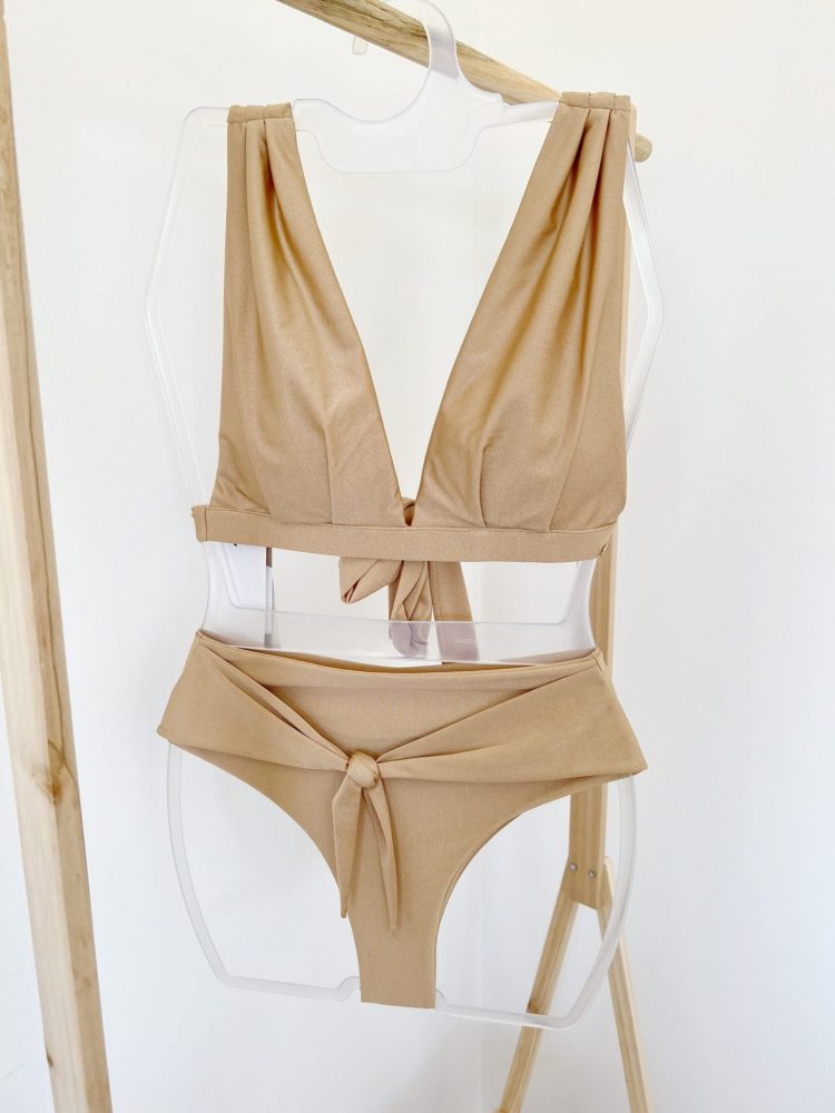 Biquíni 3 em 1 Creme com Brilho Venus e Cueca Subida com Laço