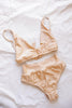 Biquini Creme Brilhante com Top Clássico e Cueca Subida