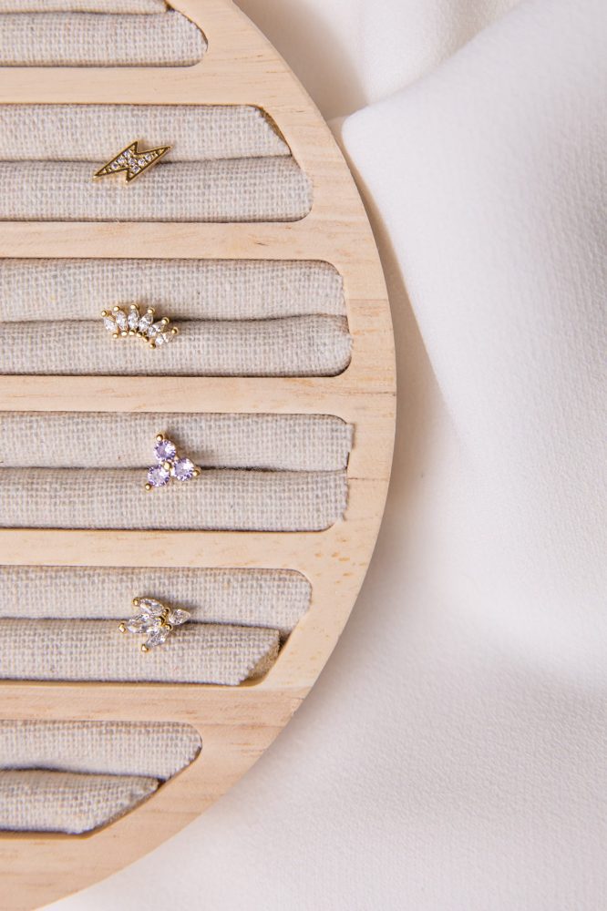 Brincos Dourados Pequeninos com Zircónias