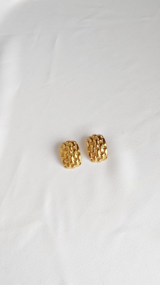 Brincos em Aço Dourados Vintage com Malha