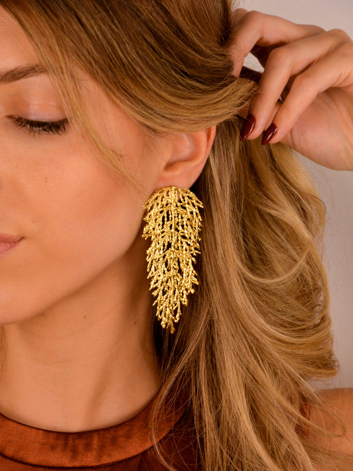 Brincos em Latão Folha Grande