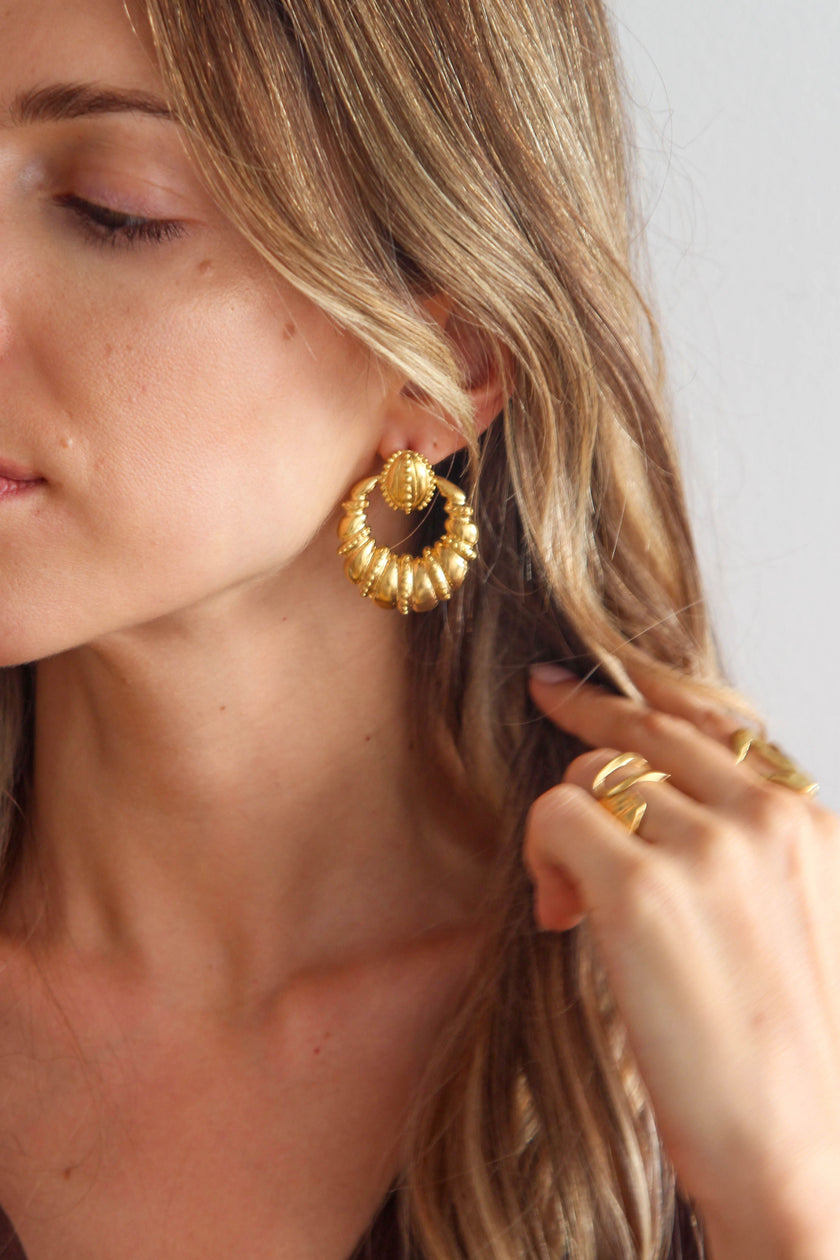 Brincos Grandes Vintage Trabalhados em Latão