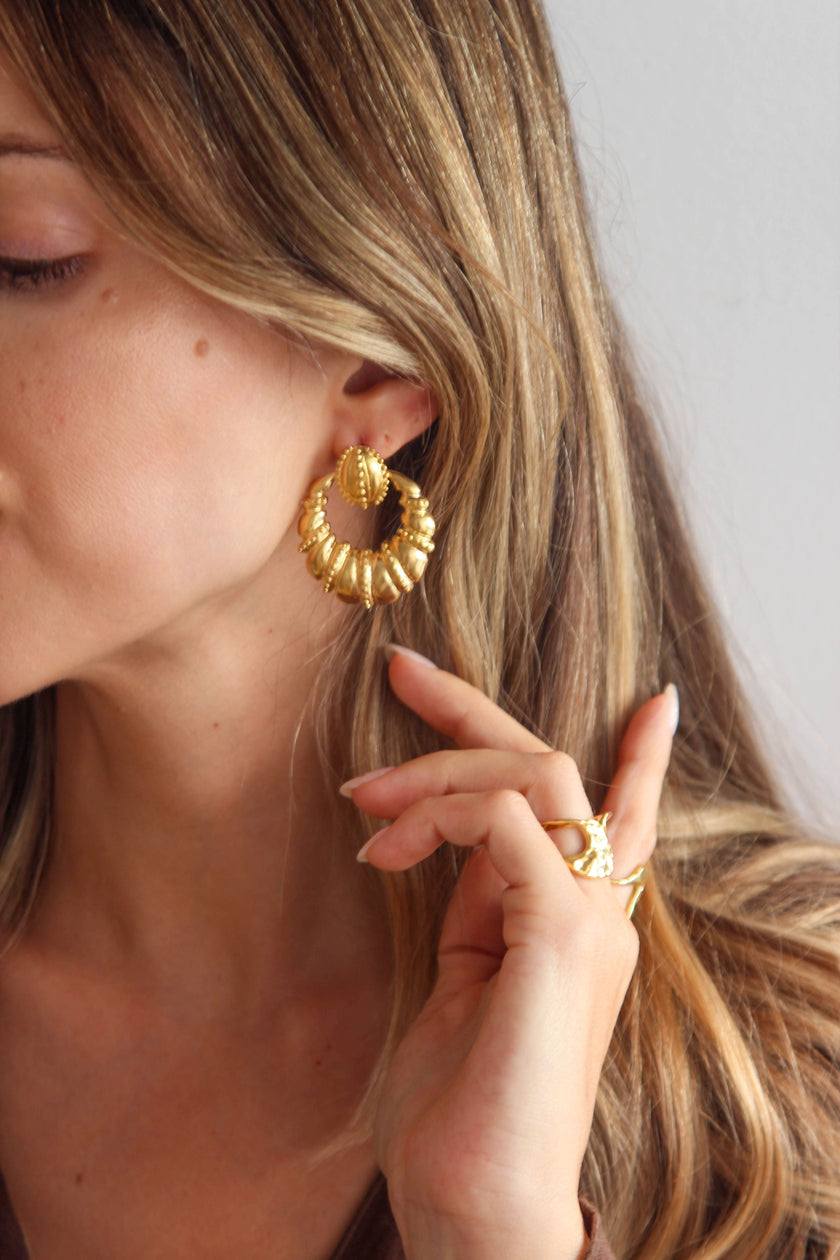 Brincos Grandes Vintage Trabalhados em Latão