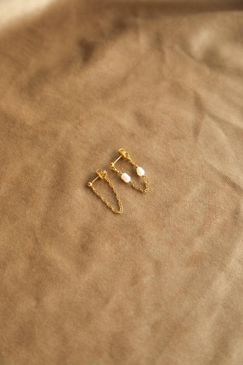 Brincos Unitários em Aço com Malha no Fecho