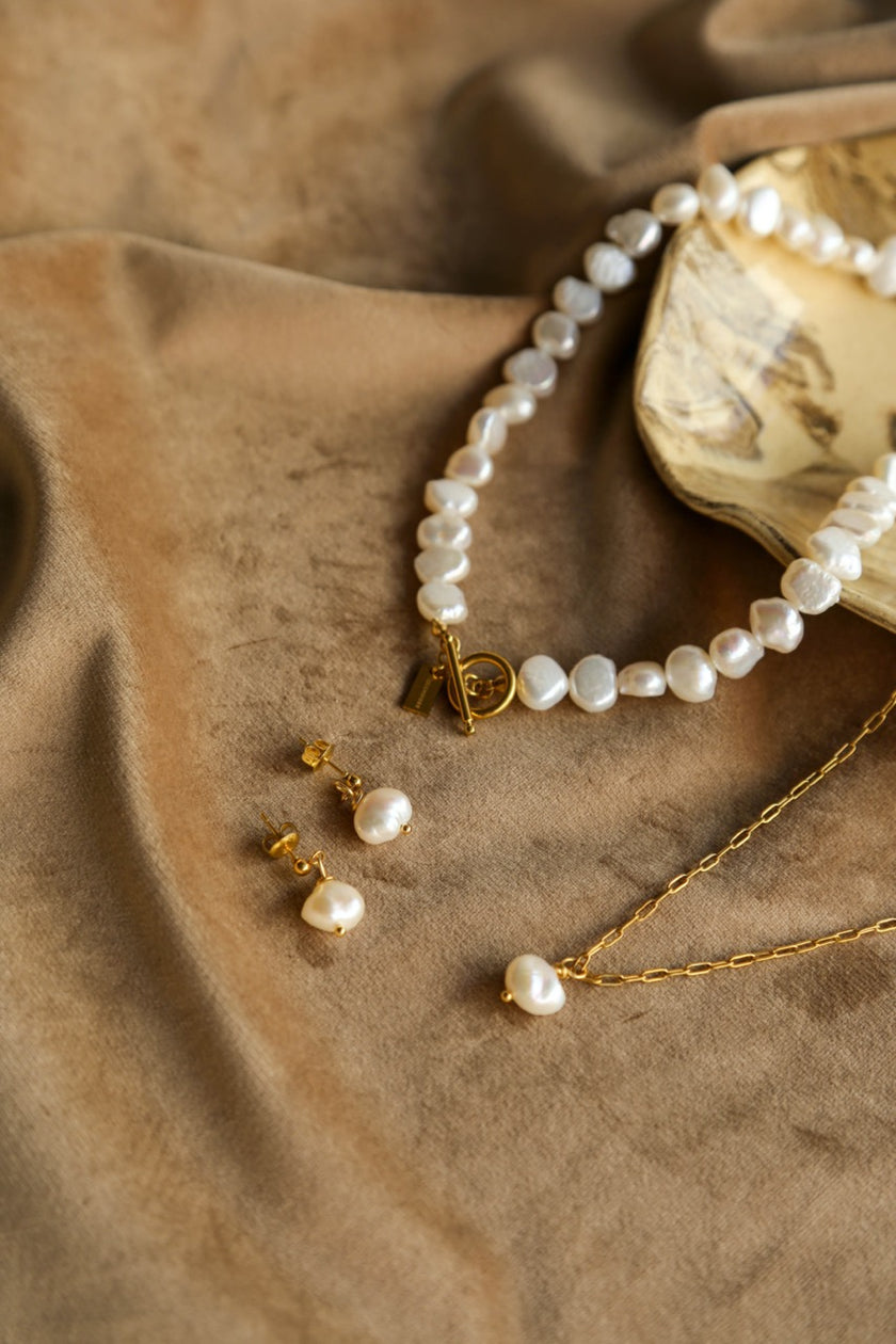 Brincos com Pérolas Naturais Irregulares