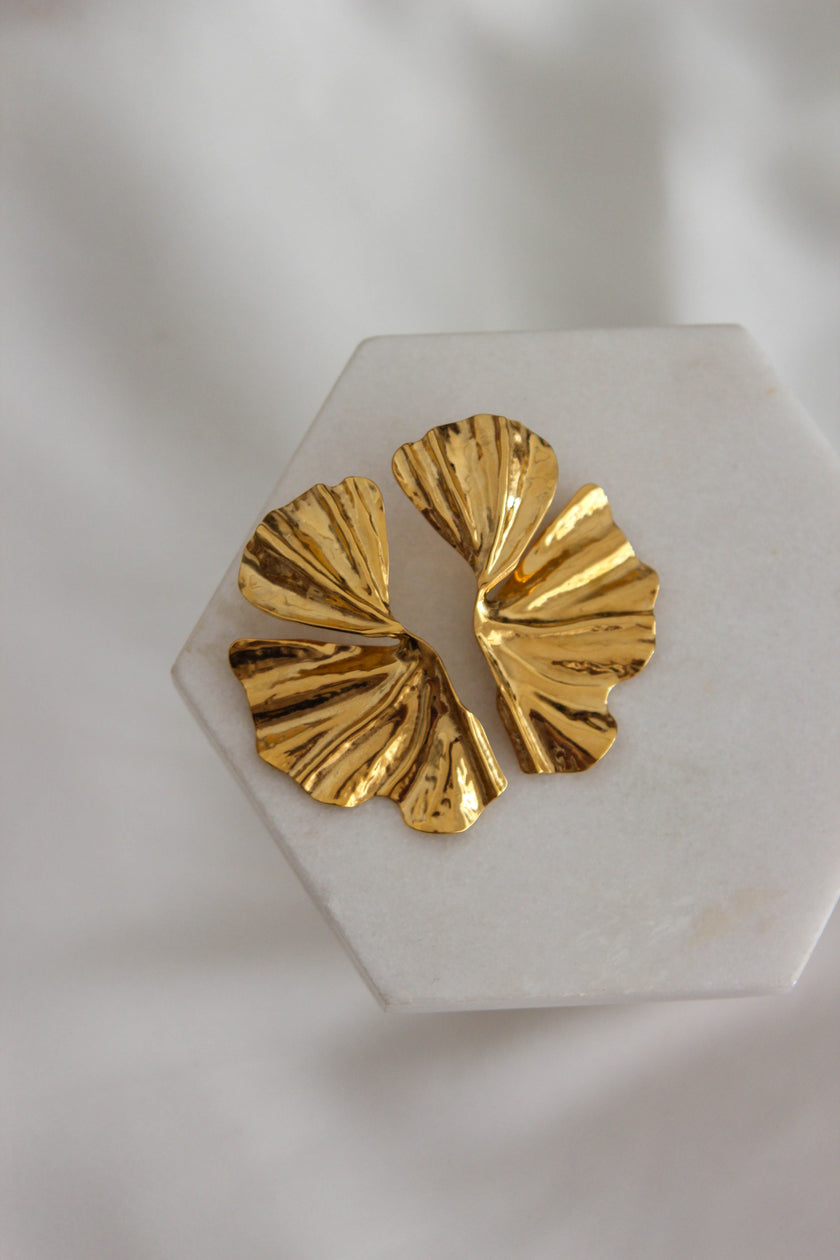 Brincos em Aço Dourados ou Prateados Folha Larga