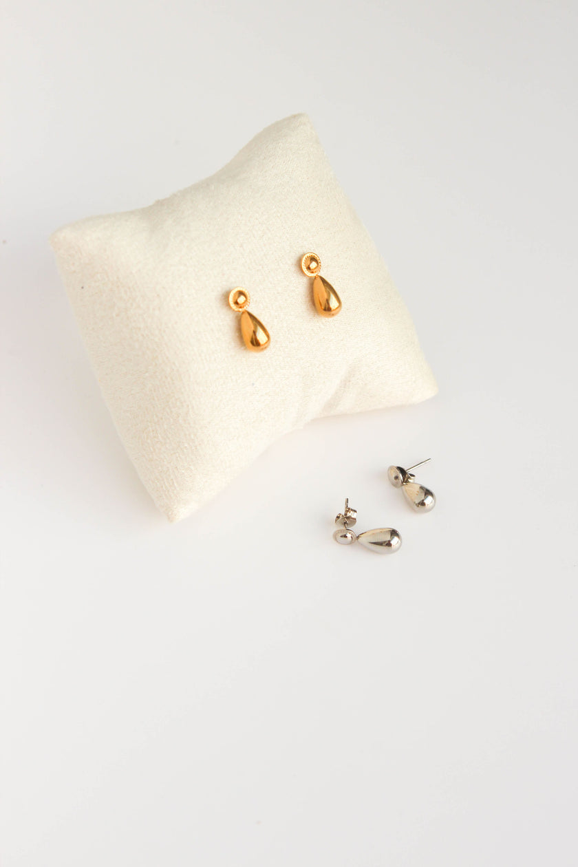 Brincos em Aço Pequeninos Dourados ou Prateados