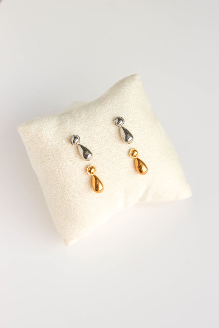 Brincos em Aço Pequeninos Dourados ou Prateados