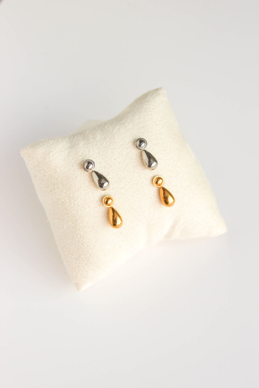 Brincos em Aço Pequeninos Dourados ou Prateados