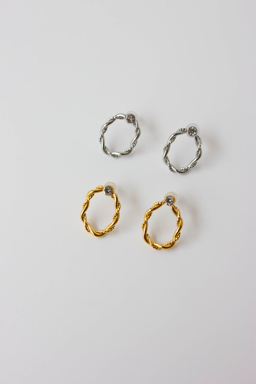 Brincos em Aço Torcidos Dourados ou Prateados com Brilhante