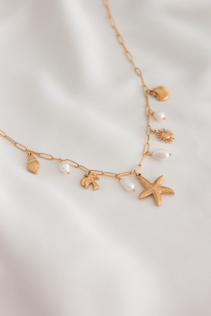 Charm Necklace com Pendentes em Aço e Pérolas