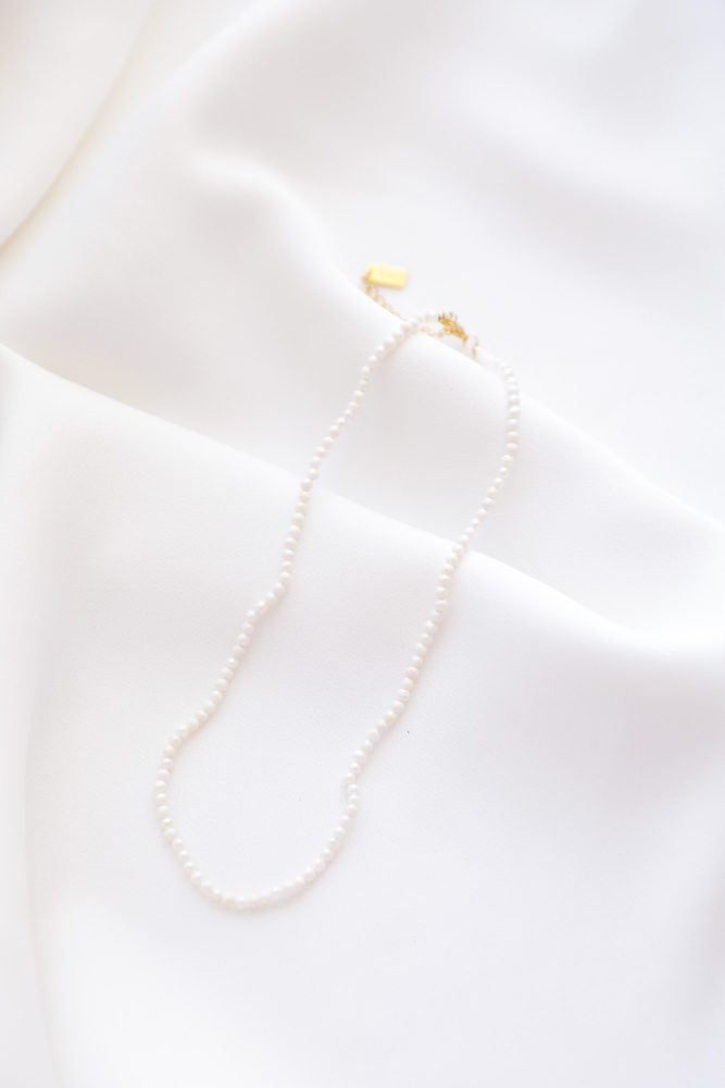 Colar de Pérolas Pequeninas Naturais