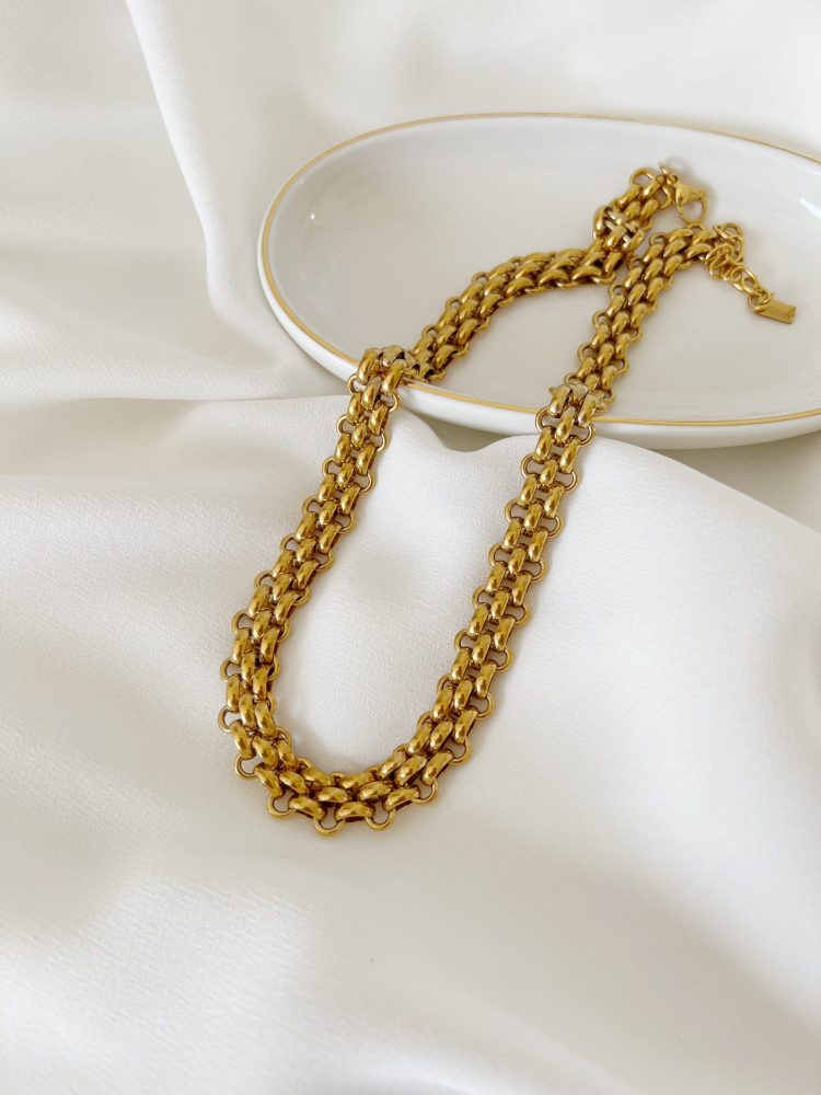 Colar em Aço Dourado Celina