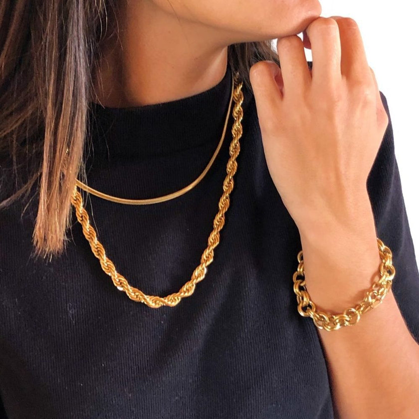 Colar em Aço Entrelaçado Dourado ou Prateado com 6mm de espessura