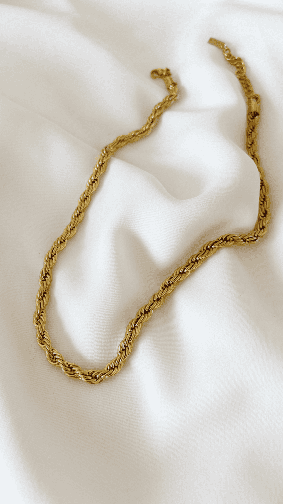 Colar em Aço Entrelaçado Dourado ou Prateado com 6mm de espessura