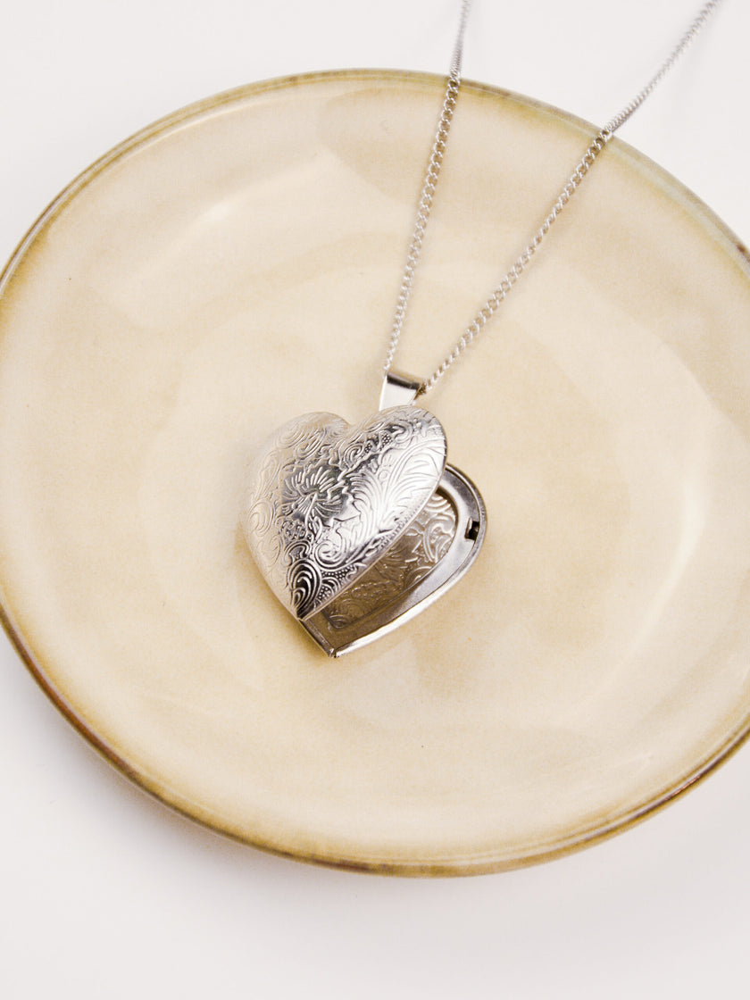 Colar em Aço com Medalha Coração para colocar fotografia