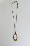 Colar Ajustável Castanho com Pendente Oval em Aço