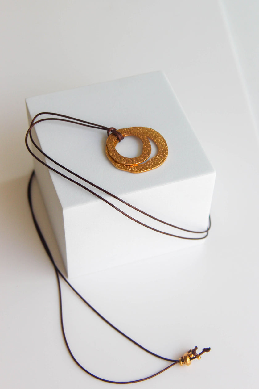 Colar Versátil com Dois Pendentes em Aço