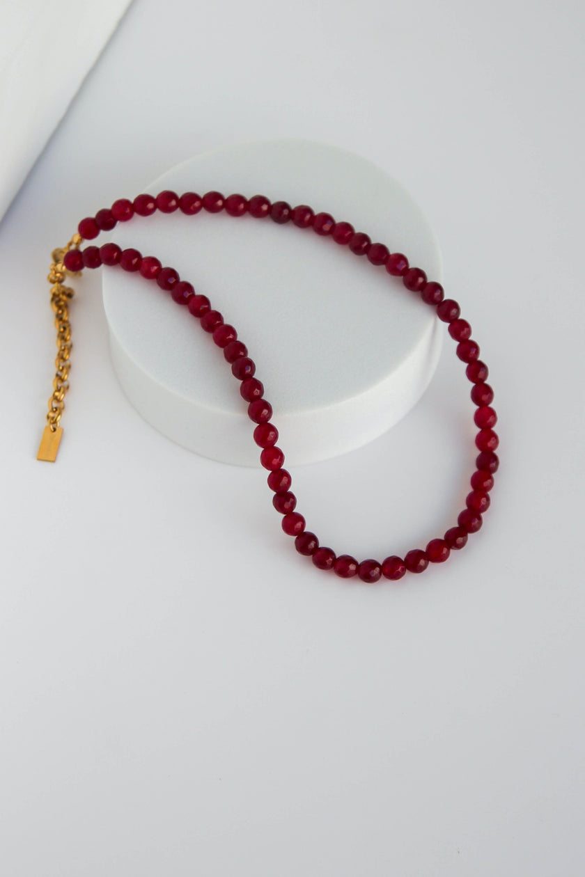 Colar com Pedras Pequeninas Ágata Bordô
